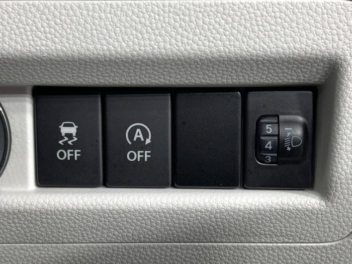 2016 Suzuki Ignis DAA-FF21S (UW-69ef580f07966)[14]