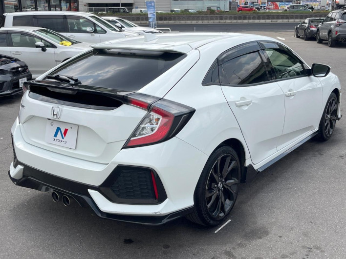 2017 Honda Civic DBA-FK7 (UW-69ef580fd2804)[23]