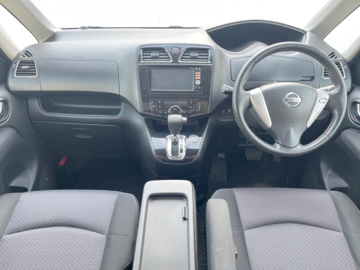 2013 Nissan Serena DBA-FNC26 (UW-69ef581148825)[26]