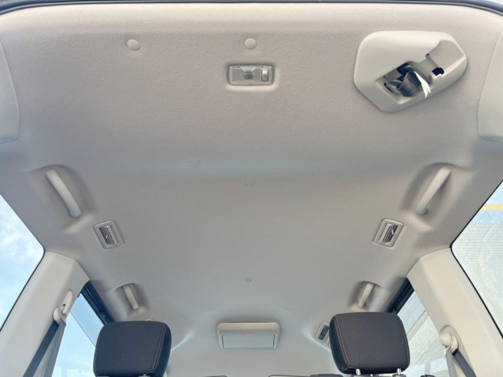 2013 Nissan Serena DBA-FNC26 (UW-69ef581148825)[8]