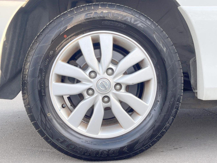 2013 Nissan Serena DBA-FNC26 (UW-69ef581148825)[13]