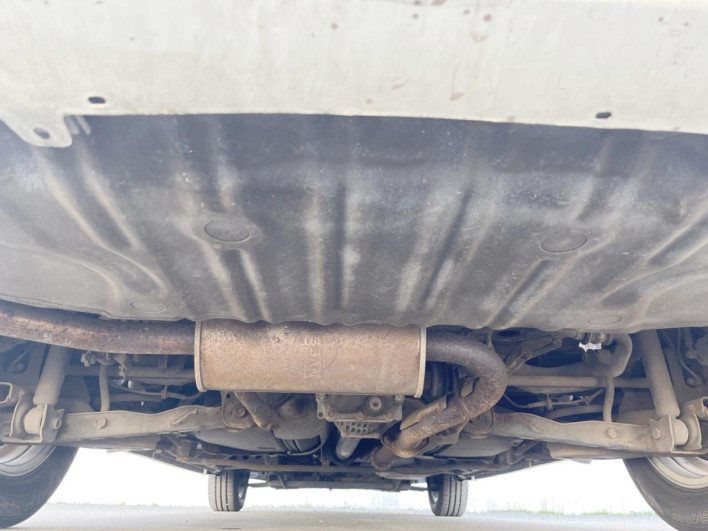 2013 Nissan Serena DBA-FNC26 (UW-69ef581148825)[11]