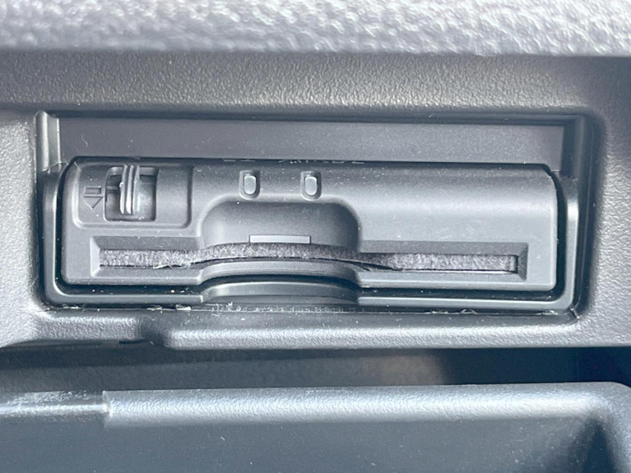 2013 Nissan Serena DBA-FNC26 (UW-69ef581148825)[24]