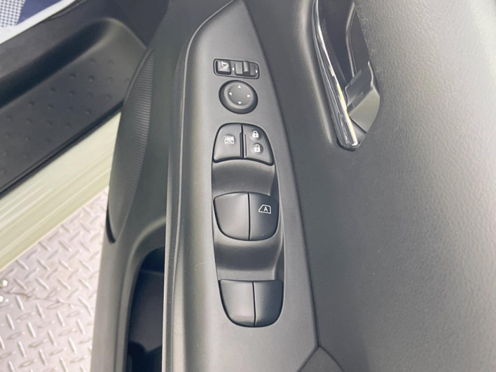 2019 Nissan Serena DAA-GFC27 (UW-69ef581739dc6)[21]