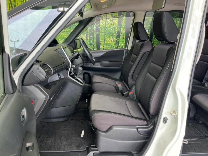 2019 Nissan Serena DAA-GFC27 (UW-69ef5817918ba)[23]