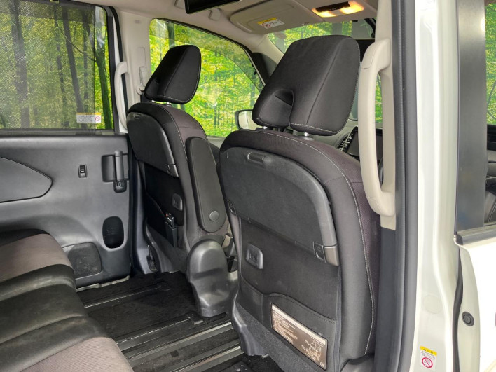 2019 Nissan Serena DAA-GFC27 (UW-69ef5817918ba)[18]