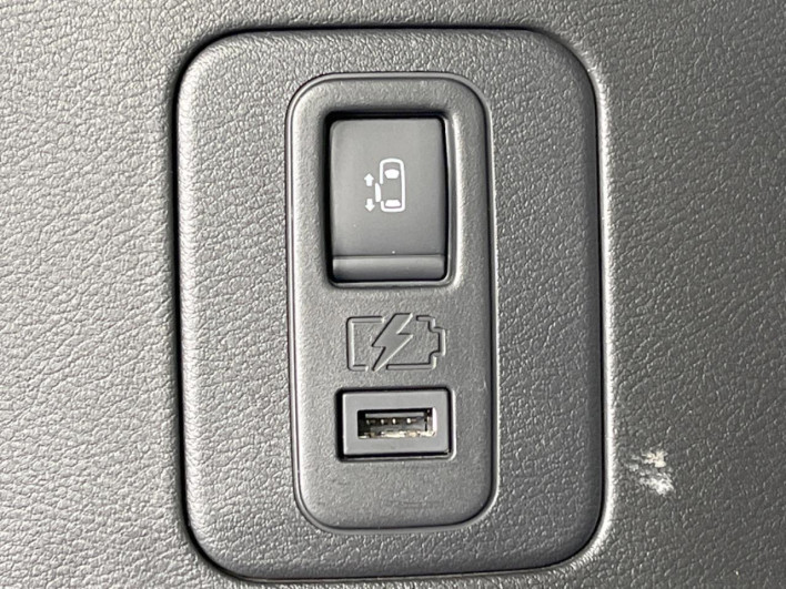 2023 Nissan Serena 5AA-GFC27 (UW-69ef5818ee46d)[19]