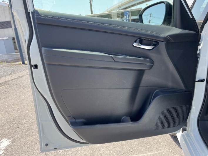 2023 Nissan Serena 6AA-GFC28 (UW-69ef581a7890d)[23]