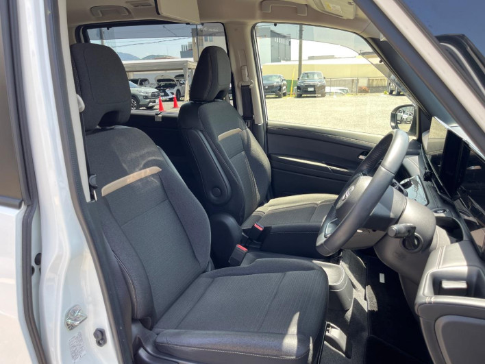 2023 Nissan Serena 6AA-GFC28 (UW-69ef581a7890d)[18]