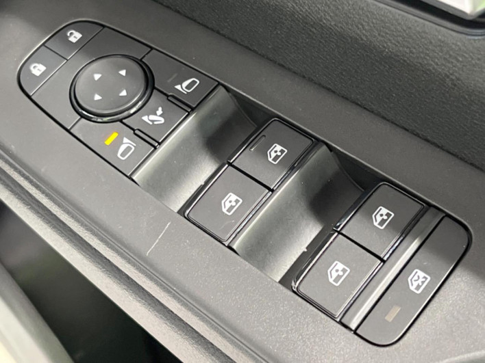 2023 Nissan Serena 6AA-GFC28 (UW-69ef581ab3b2e)[18]