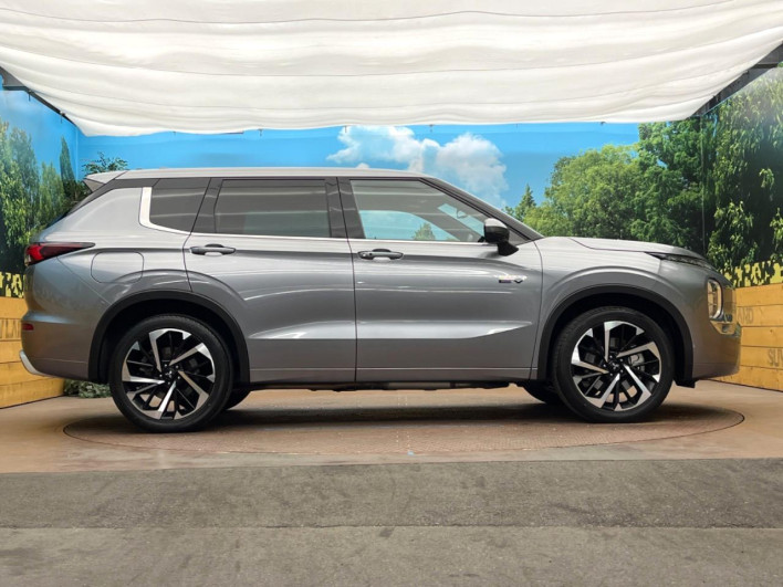 2022 Mitsubishi OUTLANDER PHEV 5LA-GN0W (UW-69ef581e99448)[19]