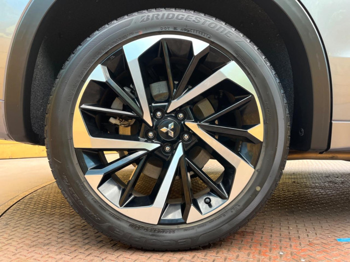 2022 Mitsubishi OUTLANDER PHEV 5LA-GN0W (UW-69ef581e99448)[8]