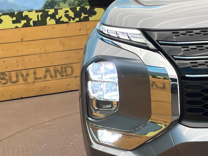 2022 Mitsubishi OUTLANDER PHEV 5LA-GN0W (UW-69ef581e99448)[15]