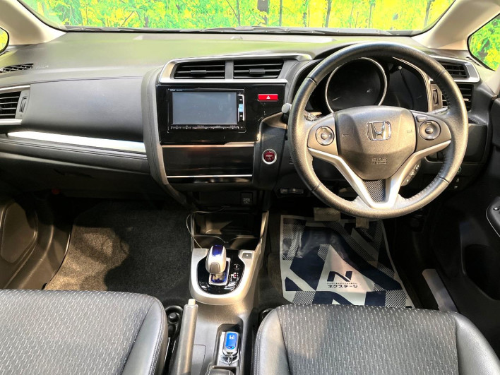 2013 Honda Fit Hybrid DAA-GP5 (UW-69ef581f238ff)[15]