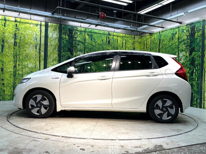 2013 Honda Fit Hybrid DAA-GP5 (UW-69ef581f238ff)[7]