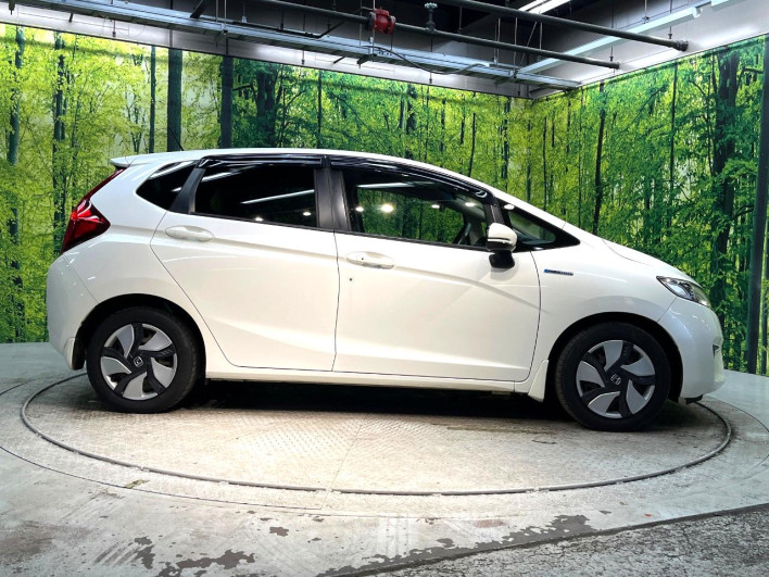 2013 Honda Fit Hybrid DAA-GP5 (UW-69ef581f238ff)[21]