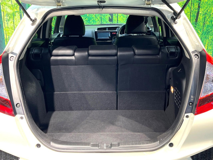 2013 Honda Fit Hybrid DAA-GP5 (UW-69ef581f238ff)[17]