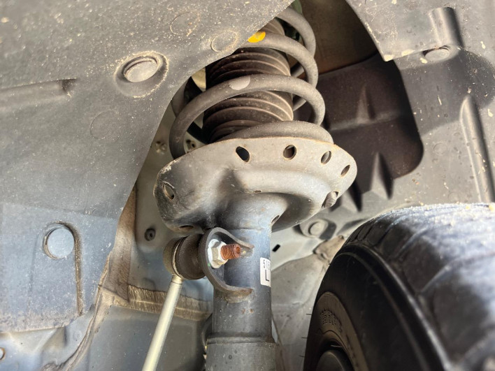 2014 Honda Fit Hybrid DAA-GP5 (UW-69ef581f8f147)[14]