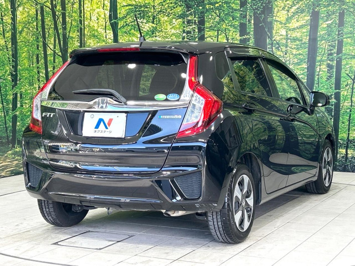 2016 Honda Fit Hybrid DAA-GP5 (UW-69ef581fbb524)[9]