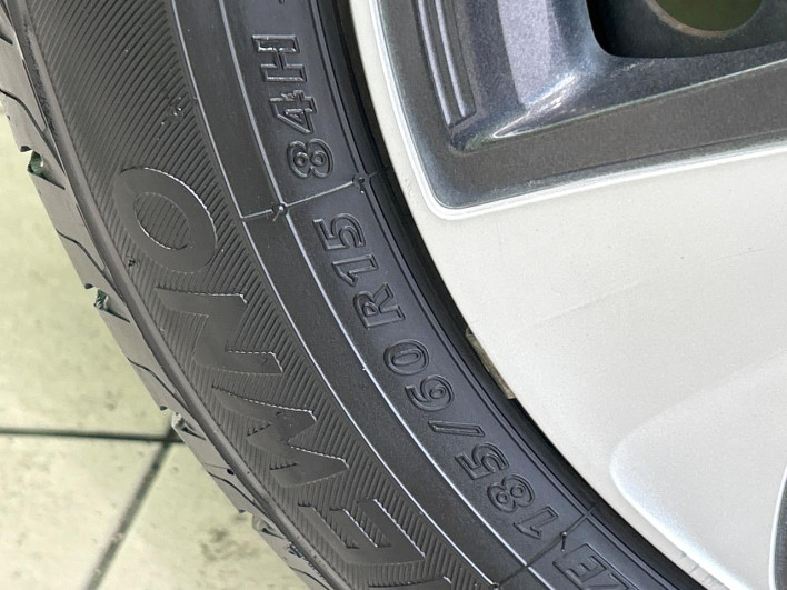 2016 Honda Fit Hybrid DAA-GP5 (UW-69ef581fbb524)[18]