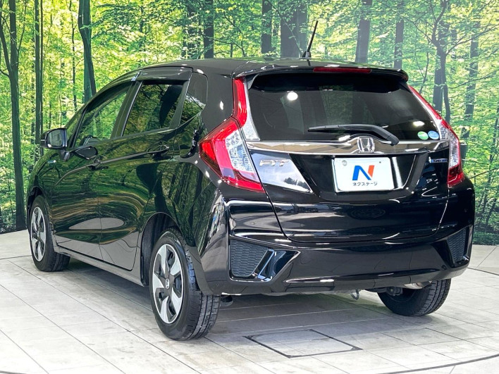 2016 Honda Fit Hybrid DAA-GP5 (UW-69ef581fbb524)[7]