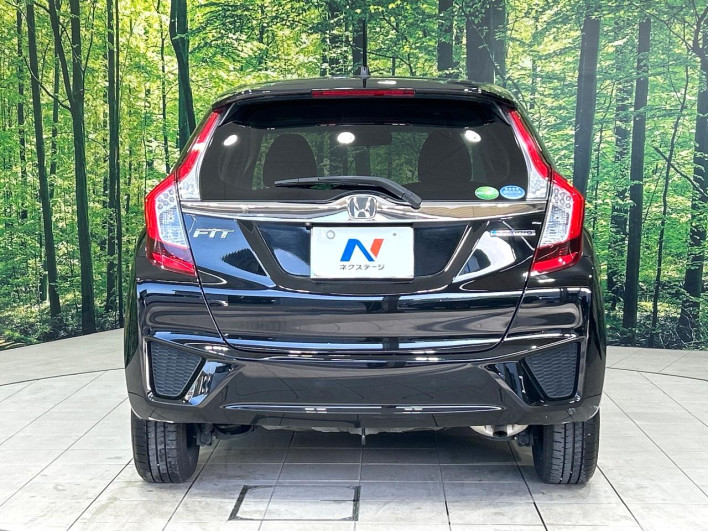 2016 Honda Fit Hybrid DAA-GP5 (UW-69ef581fbb524)[8]