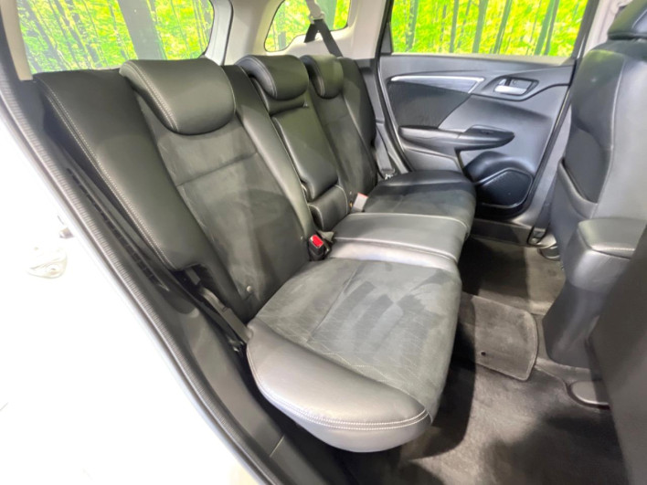 2015 Honda SHUTTLE DAA-GP7 (UW-69ef58215dd0a)[24]