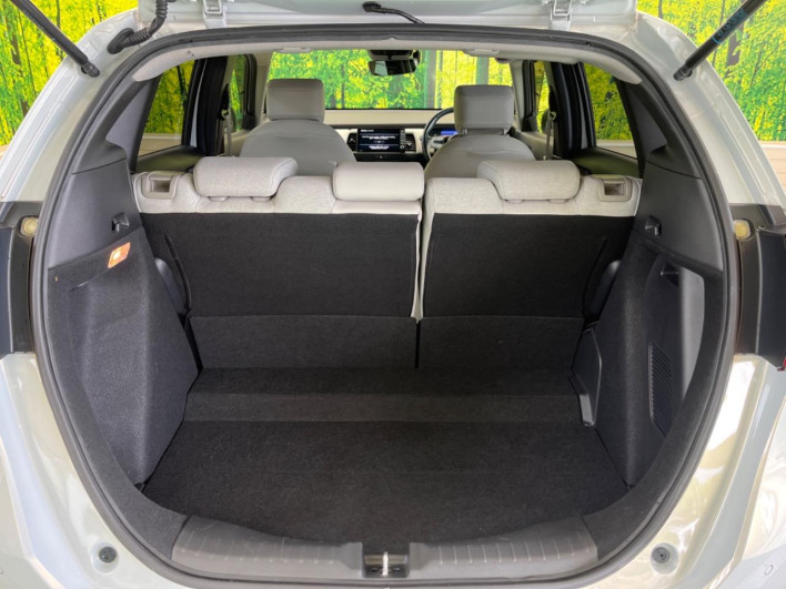 2020 Honda Fit 6AA-GR3 (UW-69ef58220f07c)[11]