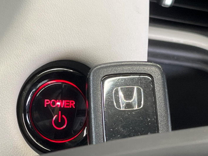 2020 Honda Fit 6AA-GR3 (UW-69ef58220f07c)[23]