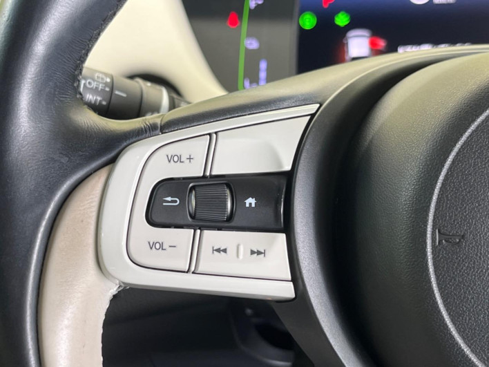 2020 Honda Fit 6AA-GR3 (UW-69ef58220f07c)[28]