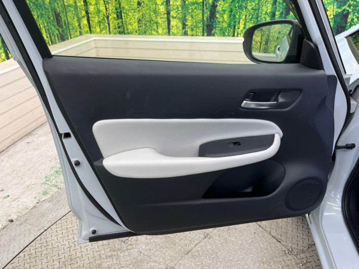 2020 Honda Fit 6AA-GR3 (UW-69ef58220f07c)[22]