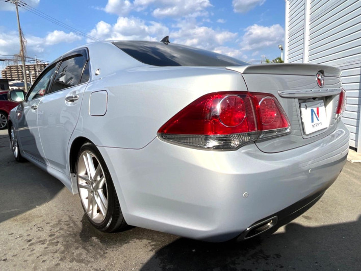 2010 Toyota Crown DBA-GRS200 (UW-69ef58243e14b)[17]