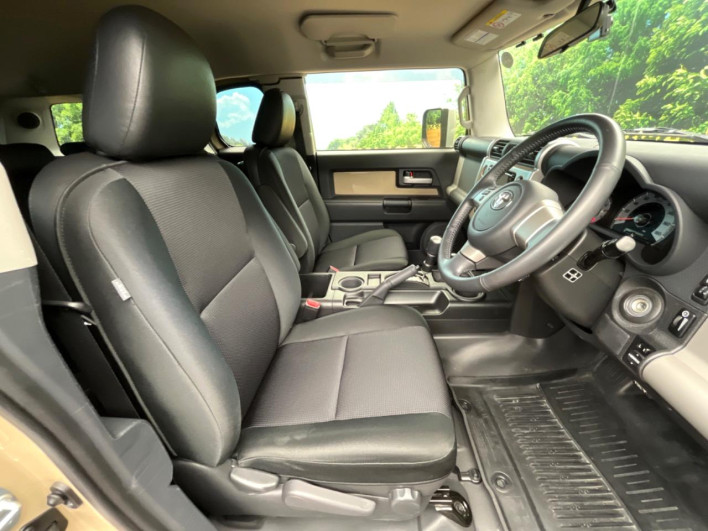 2017 Toyota FJ CRUISER CBA-GSJ15W (UW-69ef5824dc566)[29]