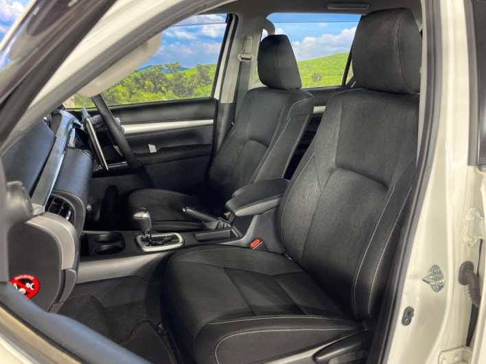 2022 Toyota Hilux 3DF-GUN125 (UW-69ef582a1c596)[26]