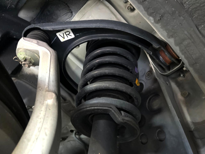 2017 Toyota Crown Majesta DAA-GWS214 (UW-69ef582b86a03)[7]