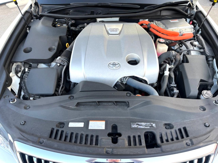 2017 Toyota Crown Majesta DAA-GWS214 (UW-69ef582b86a03)[5]