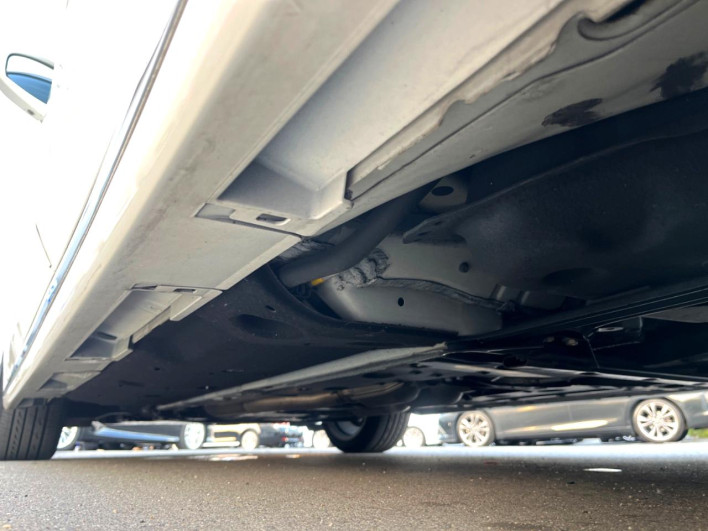 2017 Toyota Crown Majesta DAA-GWS214 (UW-69ef582b86a03)[17]