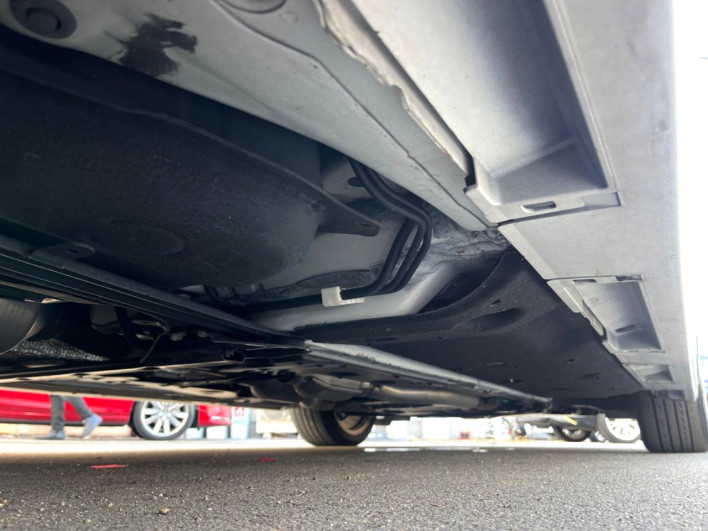 2017 Toyota Crown Majesta DAA-GWS214 (UW-69ef582b86a03)[26]