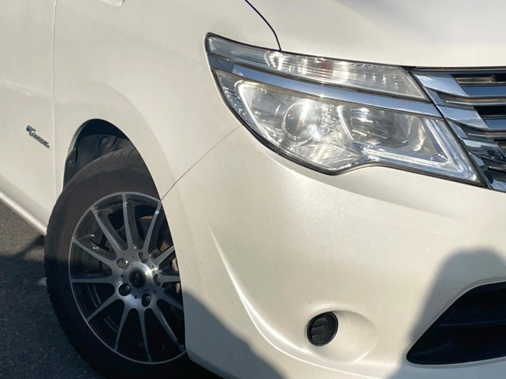 2014 Nissan Serena DAA-HC26 (UW-69ef582e6e4cf)[12]