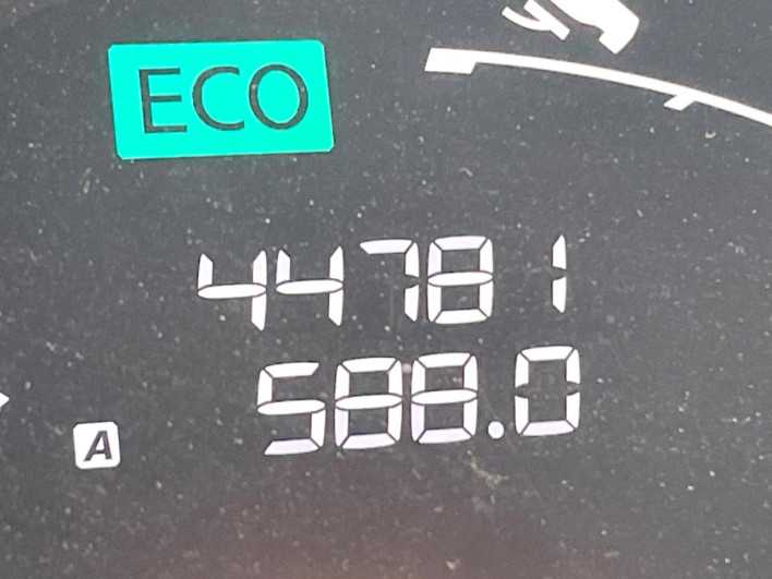 2014 Nissan Serena DAA-HC26 (UW-69ef582e6e4cf)[2]