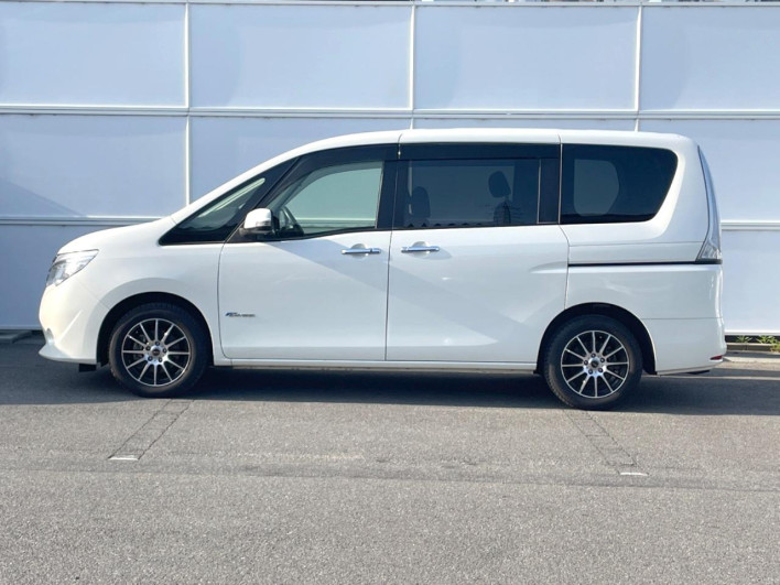 2014 Nissan Serena DAA-HC26 (UW-69ef582e6e4cf)[10]