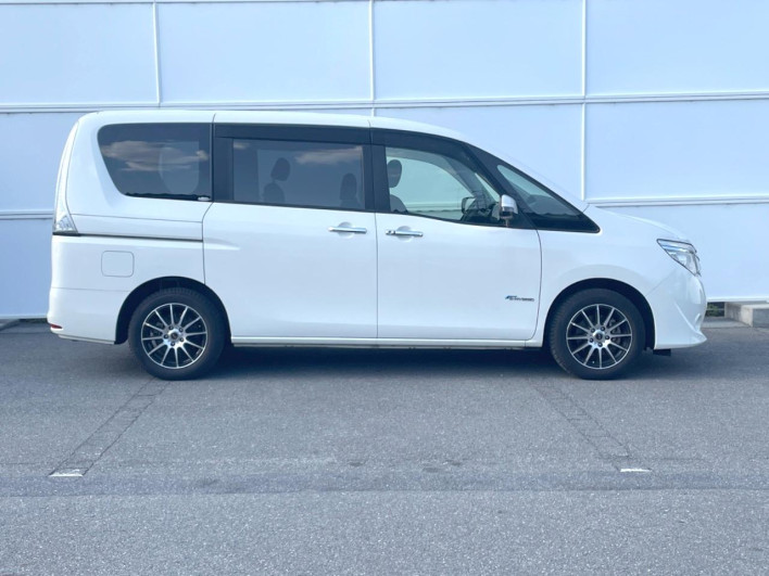 2014 Nissan Serena DAA-HC26 (UW-69ef582e6e4cf)[6]