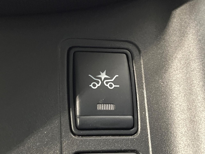 2018 Nissan Serena DAA-HC27 (UW-69ef583022dab)[17]