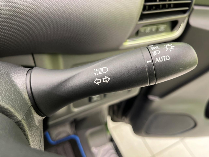 2018 Nissan Serena DAA-HC27 (UW-69ef583022dab)[14]