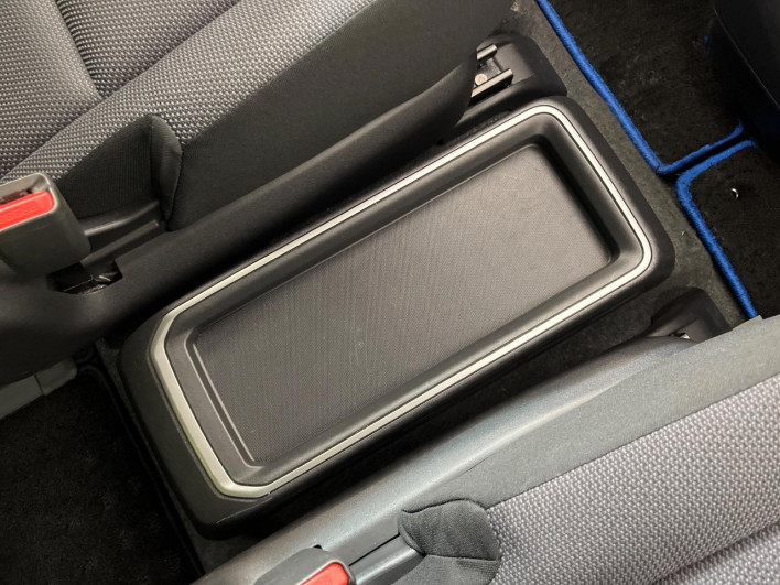 2018 Nissan Serena DAA-HC27 (UW-69ef583022dab)[19]