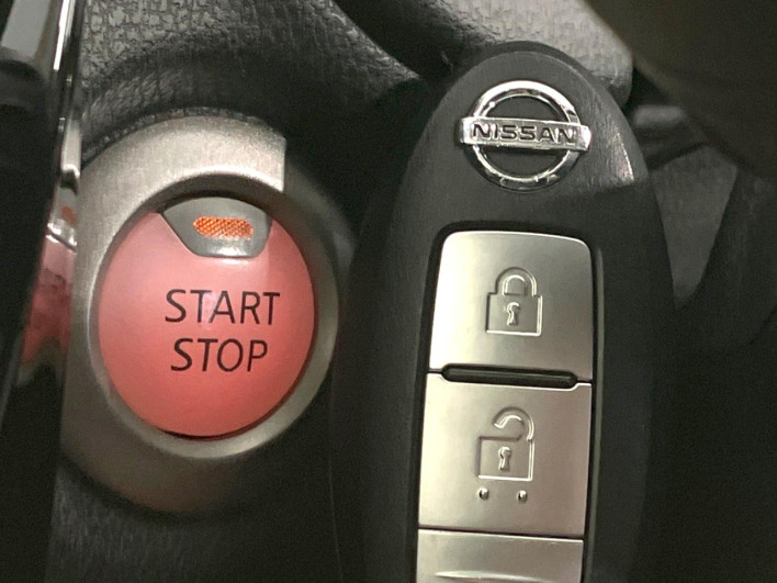 2017 Nissan Note DAA-HE12 (UW-69ef583043ae2)[27]