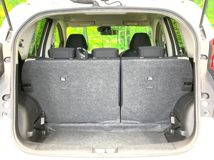 2017 Nissan Note DAA-HE12 (UW-69ef583043ae2)[8]