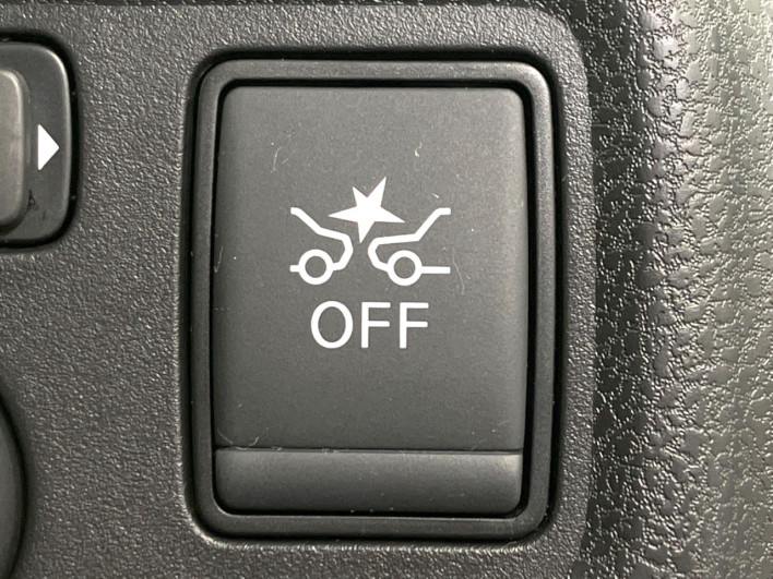 2017 Nissan Note DAA-HE12 (UW-69ef583043ae2)[14]