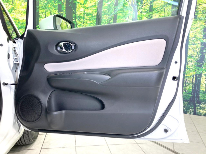 2017 Nissan Note DAA-HE12 (UW-69ef583043ae2)[12]