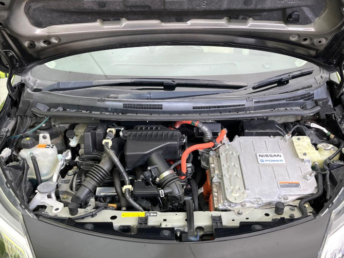 2017 Nissan Note DAA-HE12 (UW-69ef583048806)[4]